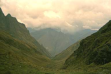 Mereth-entering.jpg (13563 bytes)