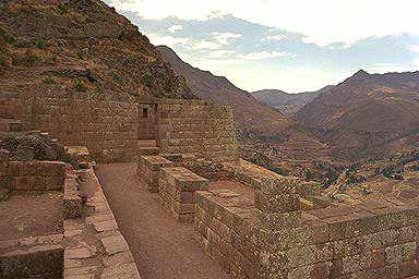 Romen-fort.jpg (19845 bytes)